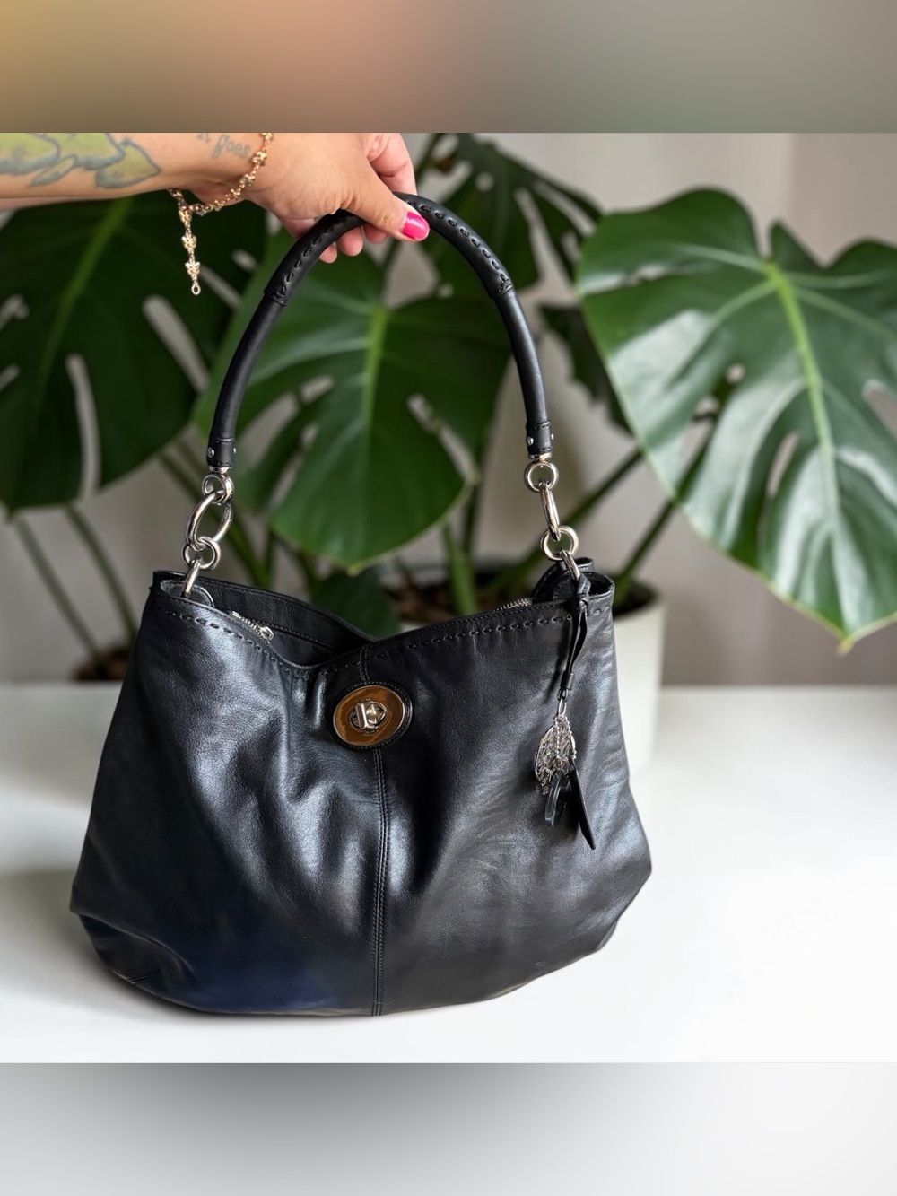 Y2K Coach Black Leather Shoulder Bag with Turn-Lock Accent